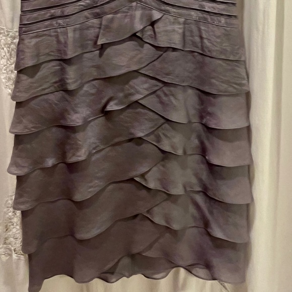 Adriana Papell - Silver shutter pleat dress- size 14 - Picture 6 of 6